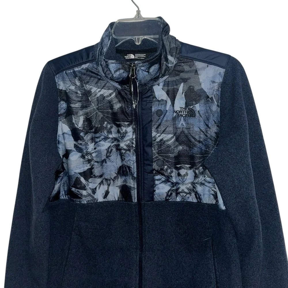 The North Face 200 Tundra Denali fleece jacket in Blue floral camo Size M - Picture 4 of 12
